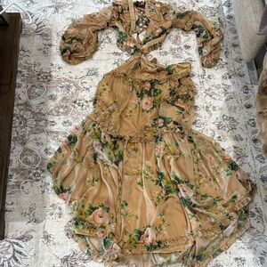 L'ATISTE Floral Long Sleeve Dress in Tan and Green